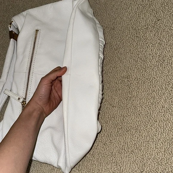 White Shoulder Bag - Picture 9 of 17